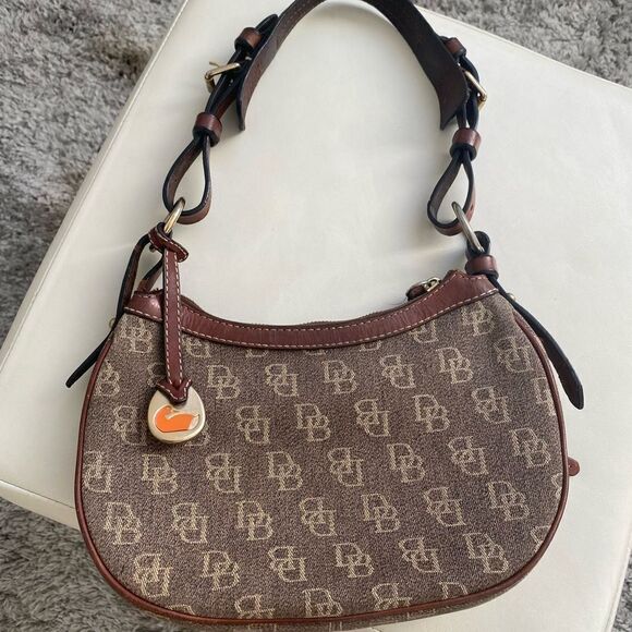 Dooney & Bourke Pouchette bag - Picture 1 of 8